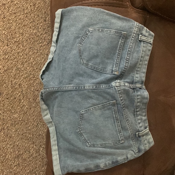 Denim shorts - Picture 2 of 2